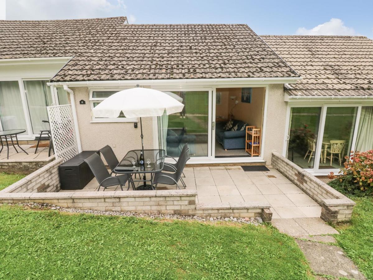 Number 6 Oxwich Leisure Park Villa Swansea Exterior photo